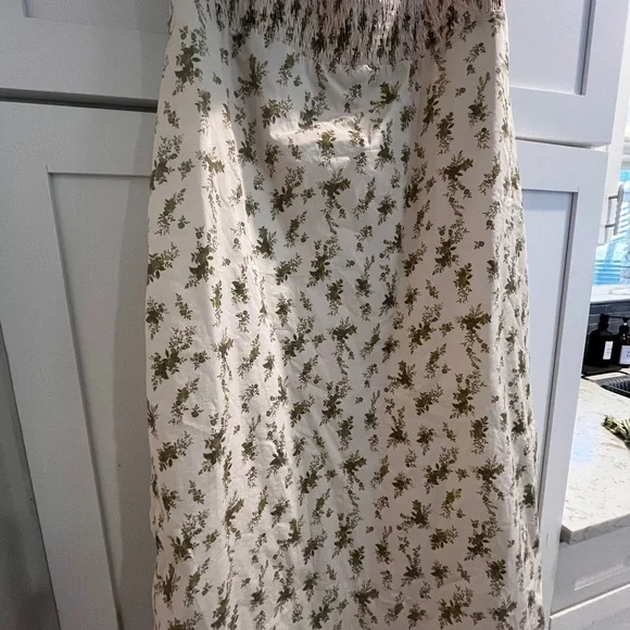 House of CB Bellucci Ivory and Green Floral Midi Dress - Picture 4 of 7